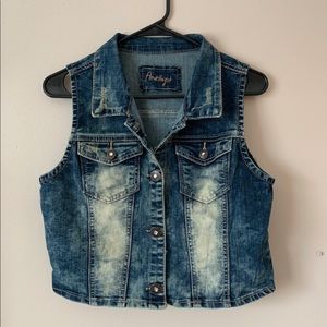 Cropped jean jacket!